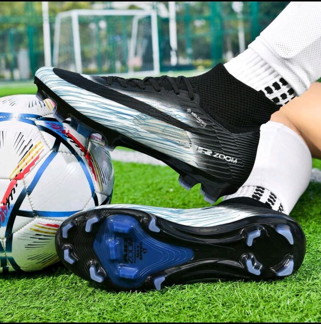 Professional Soccer Cleats, Combat Boots, Anti-Slip AG Studs Soccer Boots, Adult Breathable High-Top Soccer Shoes, Outdoor Lawn Lightweight Match Training Shoes, Classic Black Sports Soccer Shoes #SN