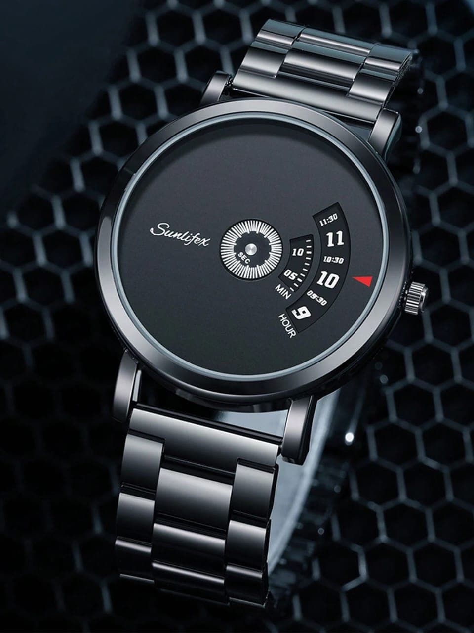 1pc Fashionable Quartz Wristwatch For Men, Unique Dial Design H003SN